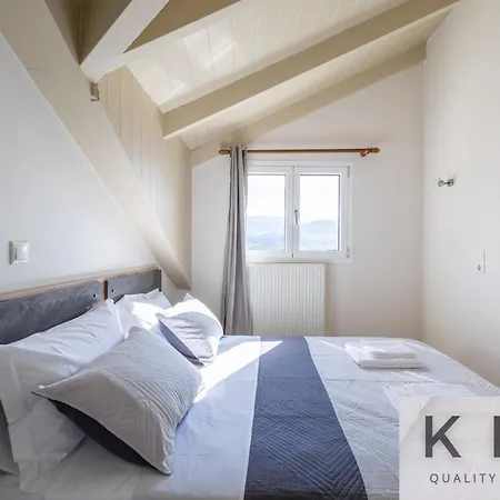 Panoramic View Loft In Apartment